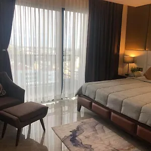 One Euphoria Prime Aparthotel Angeles